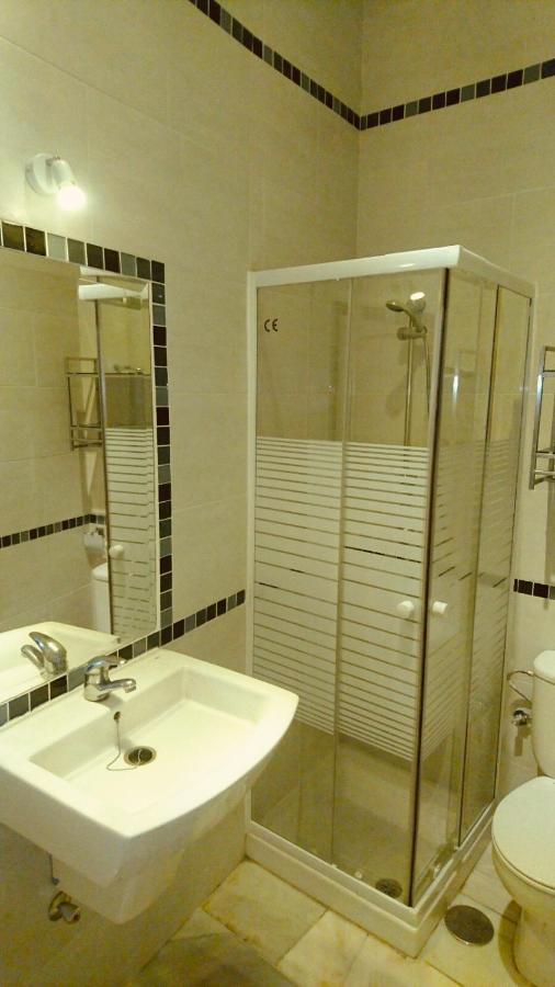 Low Cost Rooms Teatro 马拉加 外观 照片