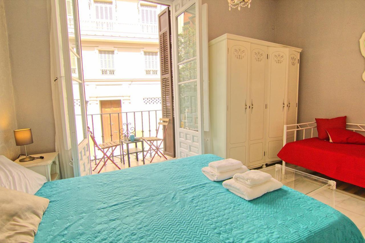 Low Cost Rooms Teatro 马拉加 外观 照片