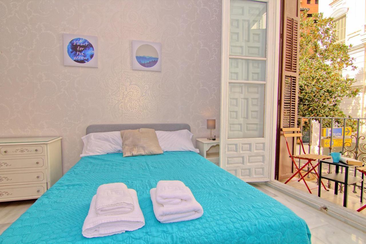 Low Cost Rooms Teatro 马拉加 外观 照片