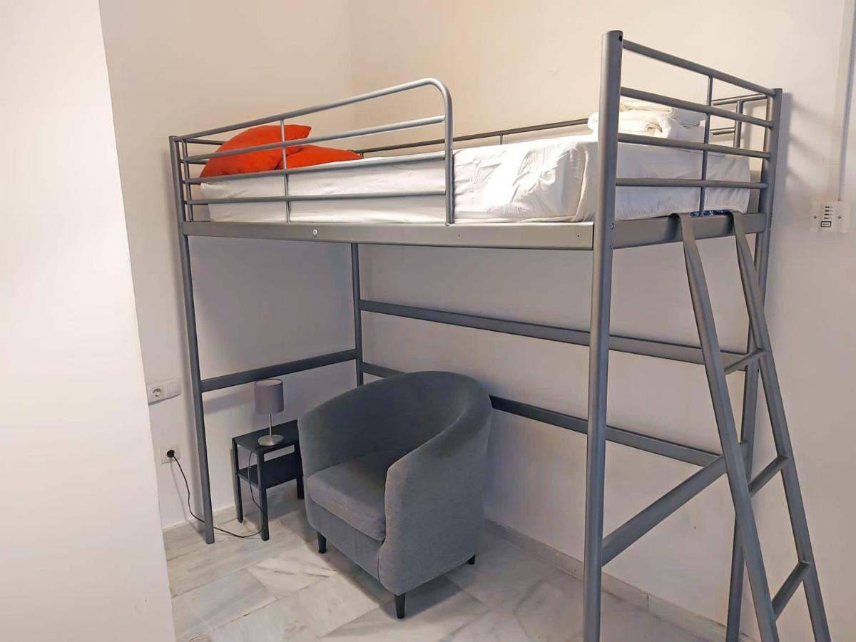 Low Cost Rooms Teatro 马拉加 外观 照片